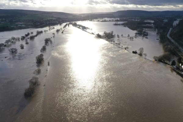 Zum Weihnachtsfest 2023 kommt im Kreis Höxter das Hochwasser. Seitdem hat sich im Kreis Höxter einiges getan. - © Thomas Kube