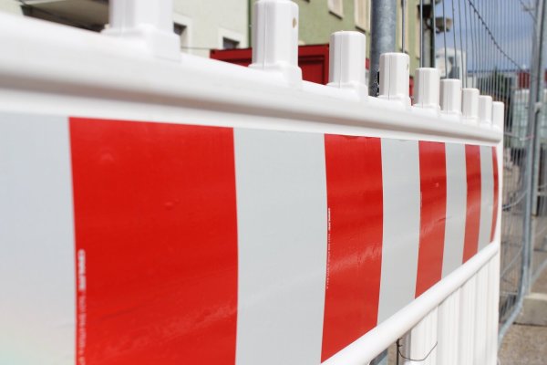 Für Kläschen werden Parkplätze gesperrt. - © Symbolbild: Pixabay