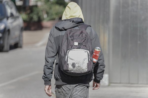 Rund 600.000 Menschen zwischen 15 und 24 Jahren gehen in Deutschland nicht zur Schule, zur Arbeit oder einer Ausbildung nach. - © picture alliance / Tobias Steinmaurer / picturedesk.com