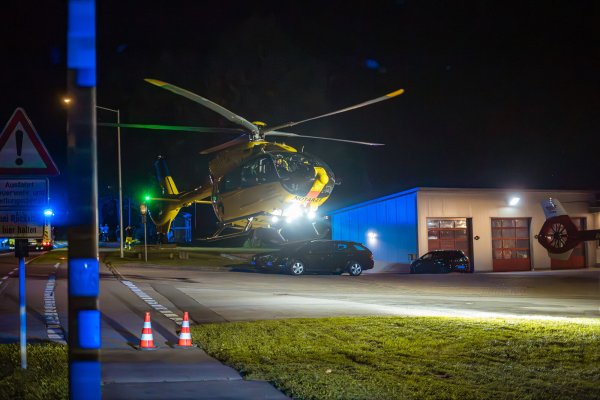 Zwei Rettungshubschrauber fliegen die Verletzten ins Krankenhaus. - © FREITAG-TV