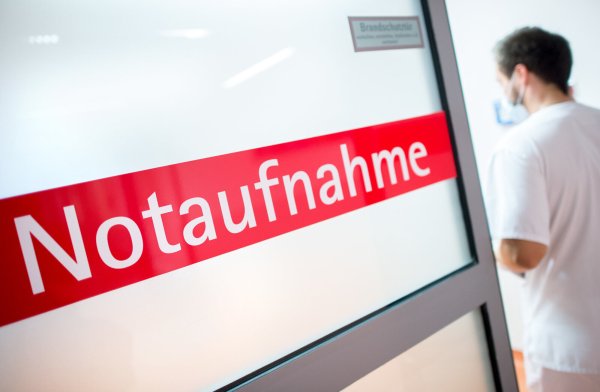 90 Prozent der Bevölkerung in NRW erreichen innerhalb von 20 Autominuten ein Krankenhaus der Grund- und Notfallversorgung. In 13 Kreisen müssen Teile der Bevölkerung jedoch mehr Zeit einplanen. - © dpa