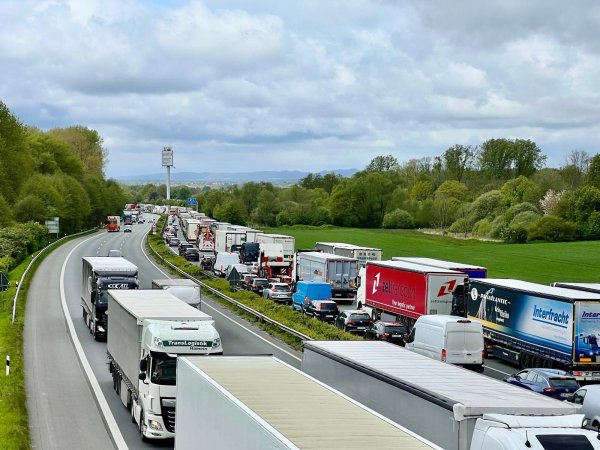 Die A2 wird an zwei Sonntagen im März kurzzeitig voll gesperrt. Dabei könnte es zu Staus kommen. - © MT-Archivfoto: Thomas Lieske