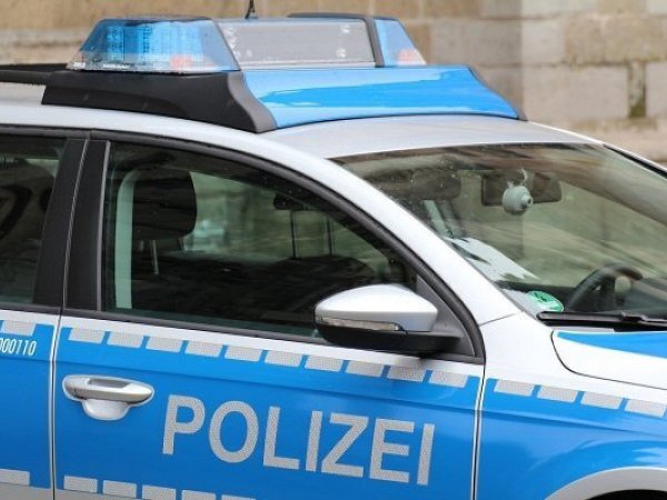 Die Polizei bittet um Mithilfe bei der Suche nach den Tätern. - © dpa