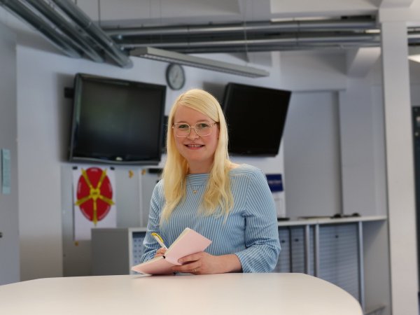 Redakteurin Nadine Uphoff kommentiert den Ärger zwischen Barntruper Feuerwehr, Politik und Verwaltung. - © Jörg Hagemann
