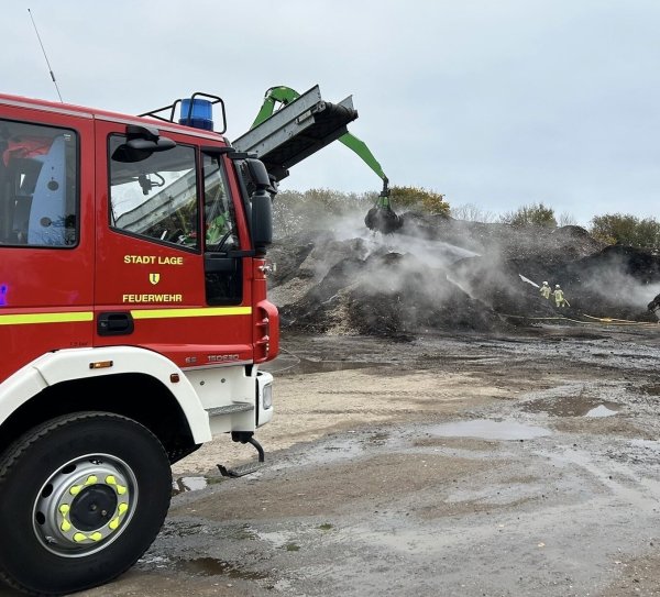 Die Feuerwehr Lage hier bei einem Einsatz im November 2024. - © Feuerwehr Lage