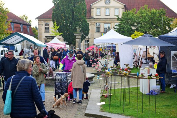 Ein Highlight des Bruchmarktes ist auch in diesem Jahr der Bauernmarkt im Lippegarten. - © Nicole Ellerbrake