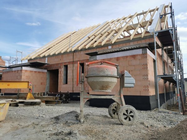 Viele Hausbesitzer in Barntrup müssen ab diesem Jahr bei der Grundsteuer tiefer in die Tasche greifen. - © Archivfoto: Sylvia Frevert