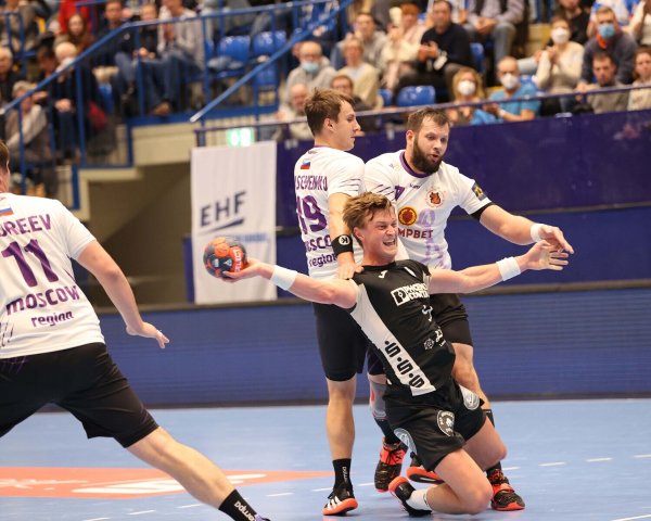 In der European League bezwingt der TBV Lemgo Lippe vor 1455 Zuschauern in der Phoenix-Contact-Arena Chekhovskie Medvedi mit 30:27. - © Paul Cohen