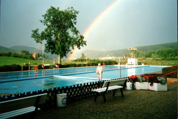So sah das Freibad in Schieder in den 90er-Jahren aus. - © Fotorechte: Rolf Stanislawski