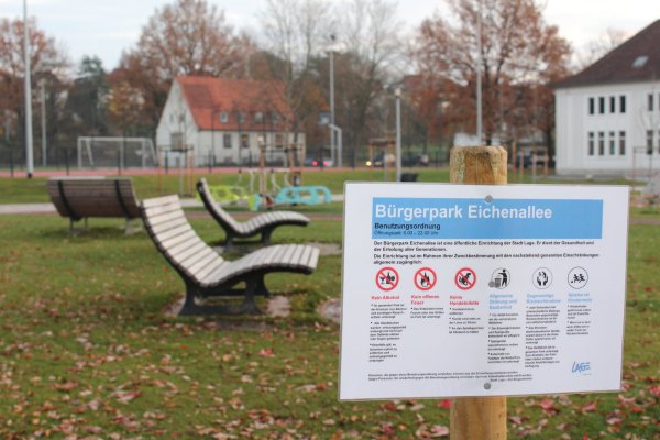 Im Bürgerpark Eichenallee kann man sich ausruhen, aber auch Sport treiben. Die Koalition aus CDU,FDP und Grünen könnte sich vorstellen, dass hier Sportgeräte aufgebaut werden, die besonders für ältere Menschen geeignet sind. - © Sandra Castrup