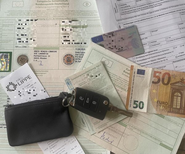 TerminÄrger in der KfzZulassungsstelle Lippe So klappt's schneller mit dem Ummelden Lokale