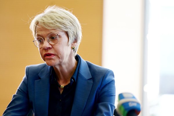 Die NRW-Schulministerin Dorothee Feller musste sich in den vergangenen Wochen häufiger mit Pannen auseinander setzen. - © Malte Krudewig