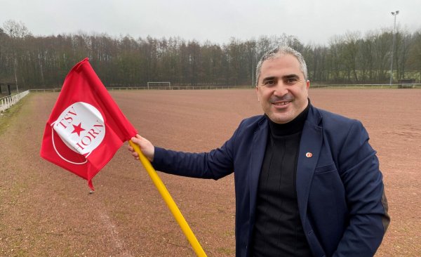 Ender Ünal, Manager des TSV Horn, hofft auf eine Pokalüberraschung. - © Sebastian Lucas