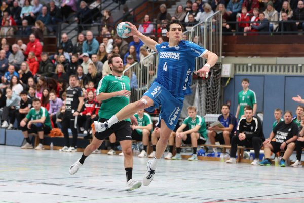 Lemgos Samuel Zehnder hängt seinen Gegenspieler ab. - © Paul Cohen