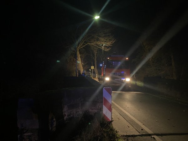 Die Feuerwehr Dörentrup wurde von der Polizei zur Amtshilfe angefordert.  - © Feuerwehr Dörentrup