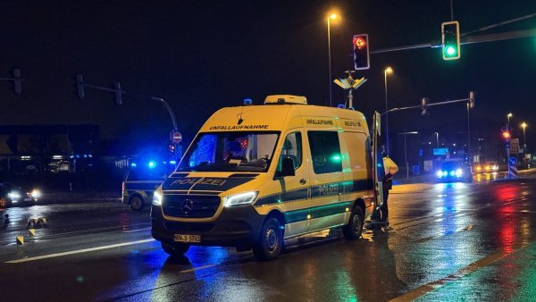 Die Polizei sicherte im vergangenen Jahr Spuren des Unfalls auf dem Südring, nun soll es ergänzend ein sogenanntes lichttechnisches Gutachten geben. - © Paul Brinkmann