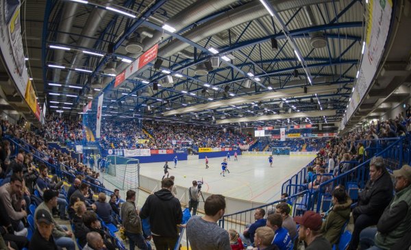 Bei der Finalrunde des LZ-Cups sind seit einigen Jahren auch die Frauen vertreten. - © EGON PENNER