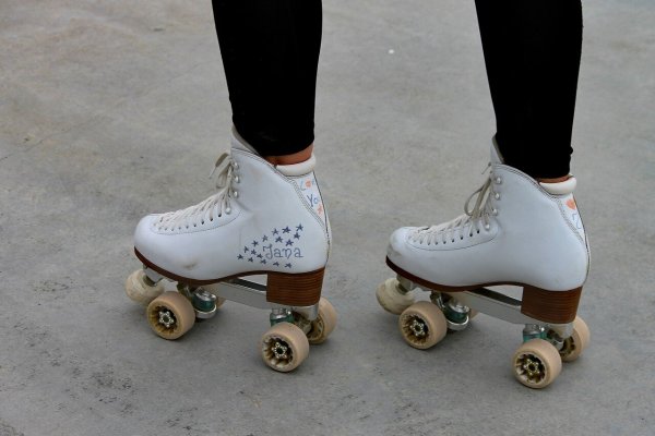 Das Rollschuh-Training funktioniert am besten auf festem Untergrund, nicht auf Hallenböden. Deswegen sollen die Sportlerinnen und Sportler des TBV Jahn-Alverdissen eine neue Fläche am Wolfsiek bekommen. - © Symbolbild: Pixabay