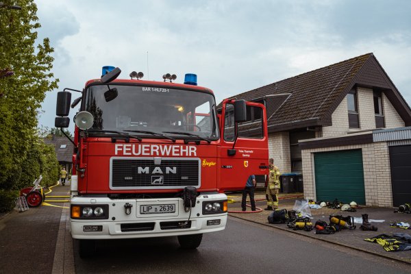Im Musikerviertel brach am Morgen des Pfingstsonntages ein Feuer aus. Die Feuerwehr war im Einsatz. - © FreitagTV