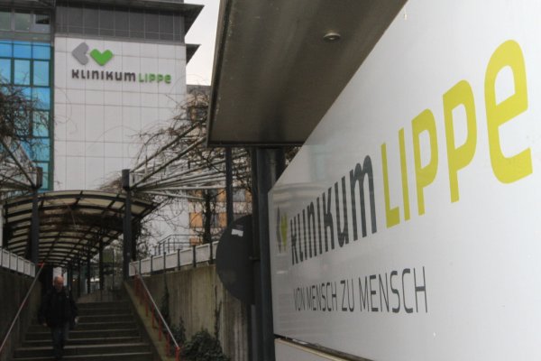 Das Krankenhaus in Detmold ist einer von zwei Standorten des Klinikums Lippe. An beiden sind laut Klinikatlas die Fallzahlen hoch, Pflegepersonal hingegen fehle. - © Martin Hostert