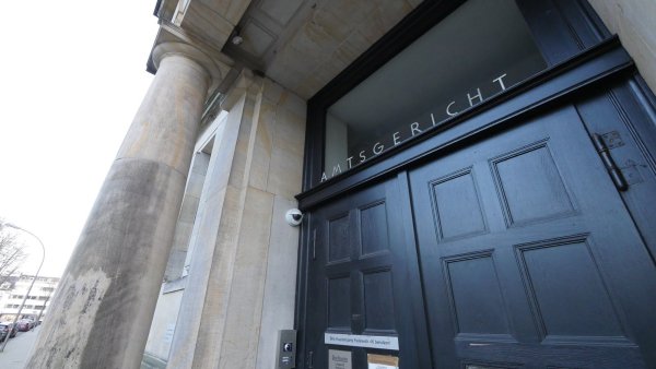 Ein 55-Jähriger muss sich wegen gefährlicher Körperverletzung vor dem Amtsgericht verantworten. Hier kennt man ihn schon. - © Jost Wolf