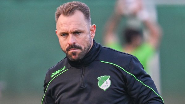 Sebastian Klaßes, Trainer des TuS Ahmsen. - © Egon Penner