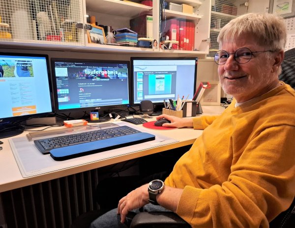 Peter Anders, Leiter der Laufabteilung in der TG Lage, bei der Arbeit in seinem Büro. - © Oliver König