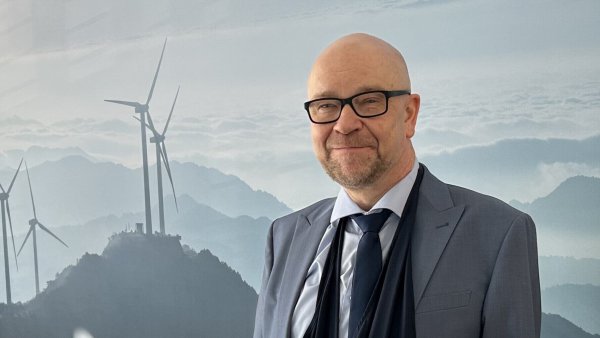 Michael Reiß ist seit Anfang des Jahres Geschäftsführer der Blomberger Versorgungsbetriebe (BVB). Seit einem Motorradunfall trägt er den linken Arm in einer Tuchschlinge. - © BVB