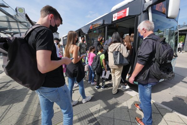 Die Elterninitiative "Kostenloses Schülerbusticket Detmold" kämpft weiter um die Einführung einer beitragsfreien Fahrkarte für alle Schüler im Stadtgebiet. - © Archivfoto: Jost Wolf