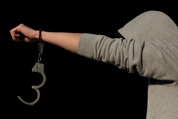 Ein Mann (30) ist vergangene Woche in Lemgo vorläufig in Gewahrsam genommen worden. Er soll eine Jugendliche sexuell belästigt haben. - © Pixabay
