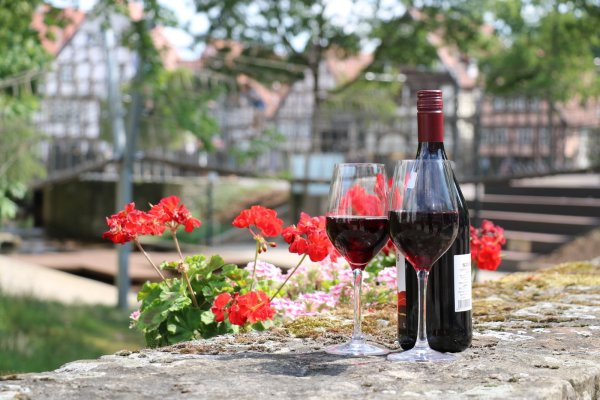 Wein auf dem Salzhof. - © Alexandra Schaller