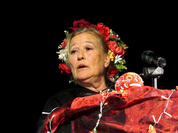 Suzanne von Borsody liest und lebt die mexikanische Malerin Frida Kahlo. - © Rudi Rudolph