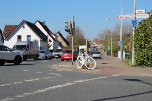 Ghostbike an der Richard-Wagner-Straße. Foto: Katrin Kantelberg - © Katrin Kantelberg