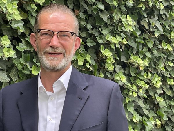 Der neue Mann beim Handelsverband Ostwestfalen-Lippe: Jan-Erik Weinekötter hat sich als Hauptgeschäftsführer viel vorgenommen. - © Carsten Heil