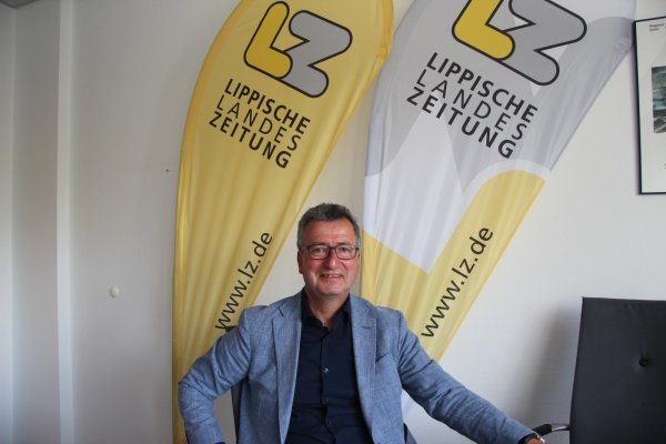 Jens Gnisa antwortet auf sieben Fragen. Für dieses Format stand Amtsinhaber Dr. Axel Lehmann nicht zur Verfügung, so dass LZ-Redakteurin Silke Buhrmester eingesprungen ist. - © Silke Buhrmester