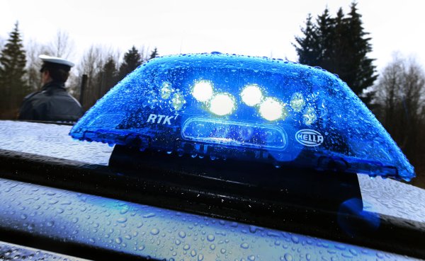 Das SEK war am Dienstag in Kirchheide im Einsatz. - © Karl-Josef Hildenbrand/dpa/Symbolbild