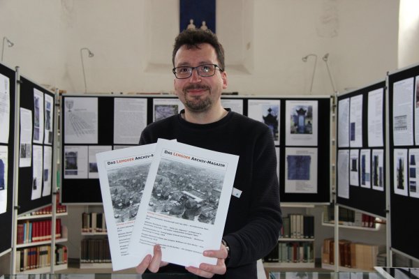 Stadtarchivar hat das Lemgoer Archiv-Magazin herausgebracht.  - © Katrin Kantelberg