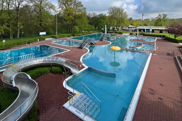 Das Bega Bad ist aus dem Winterschlaf erwacht und wartet auf Badegäste. - © Stadtwerke Bad Salzuflen