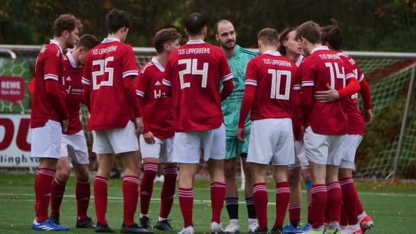 Torhüter Simon Danne und seine Mitspieler vom TuS Lipperreihe waren unter 336 Vereinen die fairste Fußballmannschaft in Westfalen. - © Jörg Hagemann