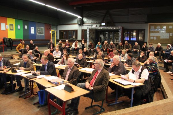 Der neue Kalletaler Rat wird in anderer Zusammensetzung tagen. Das Archivfoto von 2017 zeigt eine Sitzung im Forum der privaten Real- und Sekundarschule Schloss Varenholz. - © Jens Rademacher