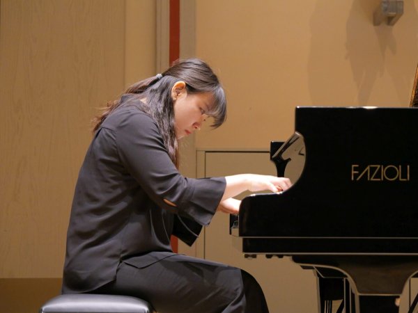 Pianissimo. Sevin Yoon aus der Klavierklasse von Elena Margolina-Hait brilliert mit einer Klaviersonate von Chopin. - © Thomas Krügler
