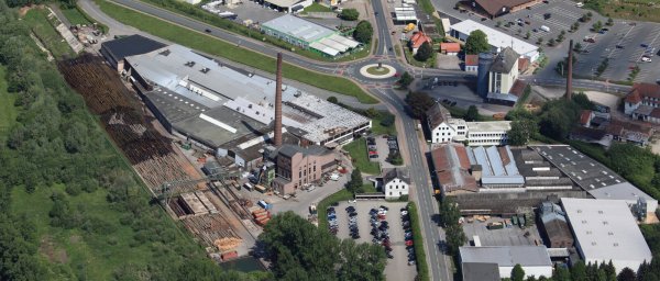 Die Blomberger Delignit AG aktualisiert die Jahresprognose. - © Delignit AG