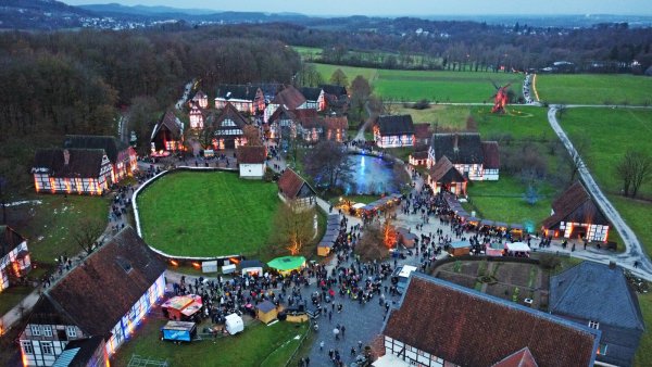 Beim Museumsmadvent ist im Paderborner Dorf ordentlich was los. - © Nicole Ellerbrake