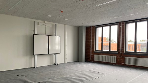 In diesem Klassenraum fehlt nur noch das Mobiliar. - © Stadt Bad Salzuflen