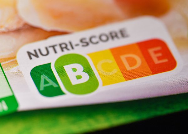Der Nutri-Score soll Verbraucherinnen und Verbraucher über die Nährwerte eines Produktes informieren. - © dpa