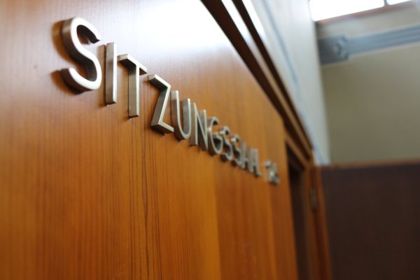 Landgericht Detmold Sitzungssaal - © Janet König