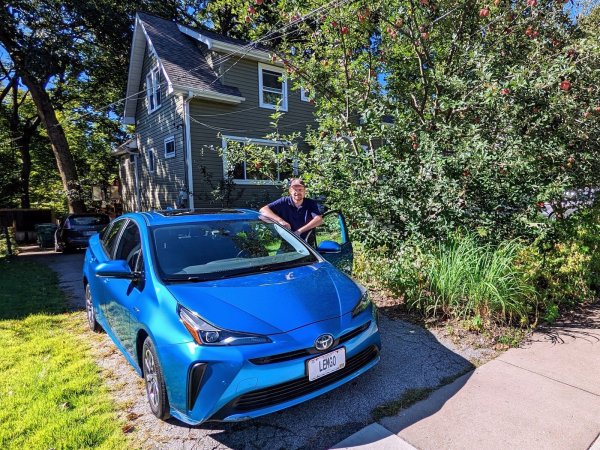 Kersten Horn zeigt deutlich, wo er herkommt. Das Lemgo-Kennzeichen prangt auf seinem Nummernschild. - © Kersten Horn