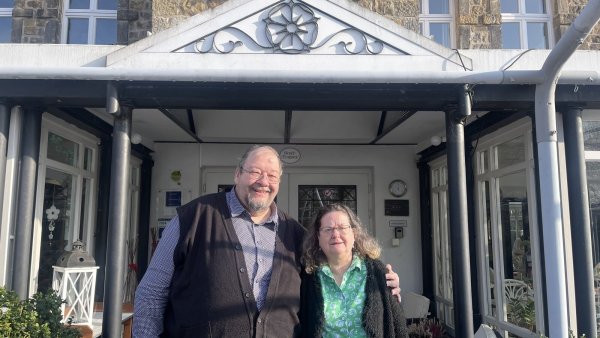 Norbert und Brigitte Lange haben das Hotel-Restaurant verkauft und übergeben das Landhaus im Februar an ihren Nachfolger. - © Silke Buhrmester