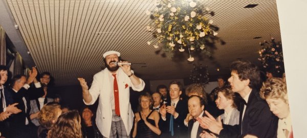 Franco Ferrari war mit seiner italienischen Gesangsshow mehrfach auf dem Salzufler Sportlerball zu Gast. - © Stadt Bad Salzuflen