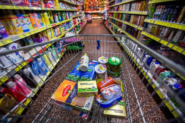 Einkaufen in diesem Discounter in Lemgo wird schon bald nicht mehr möglich sein. - © Symbolfoto: Jens Büttner/dpa